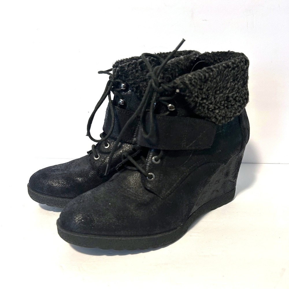 Simply Vera Vera Wang Wedge Boots 7 Women's Black Faux Shearling Lace Up Goth
